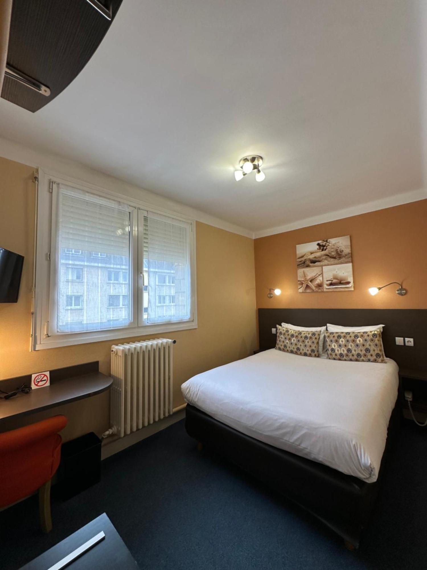 Hotel De Caen Room photo